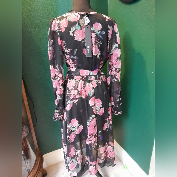 Floral dress, with NWT, size M/L - Picture 2 of 7
